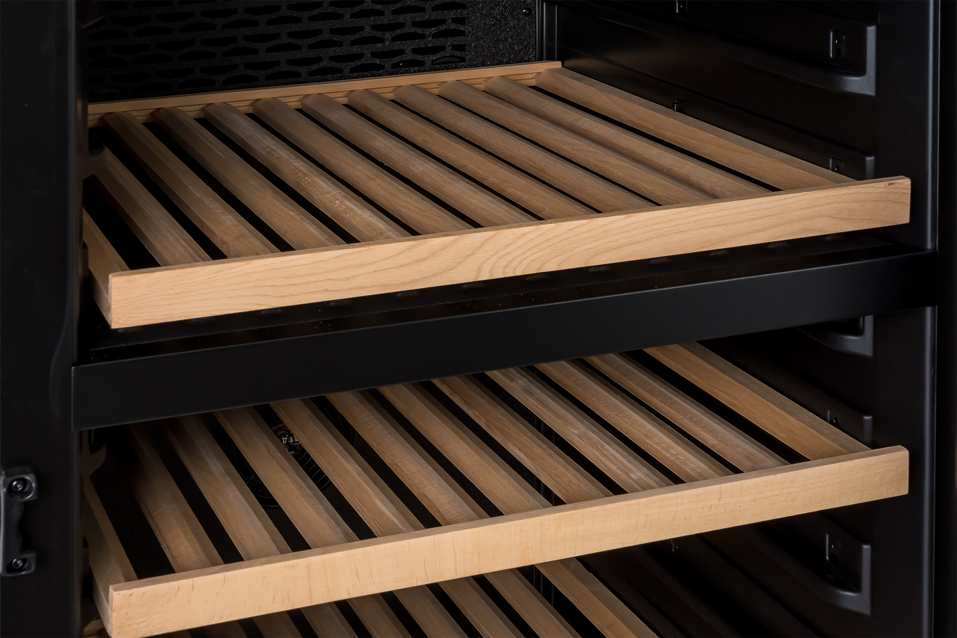 ワインセラーの庫内_2