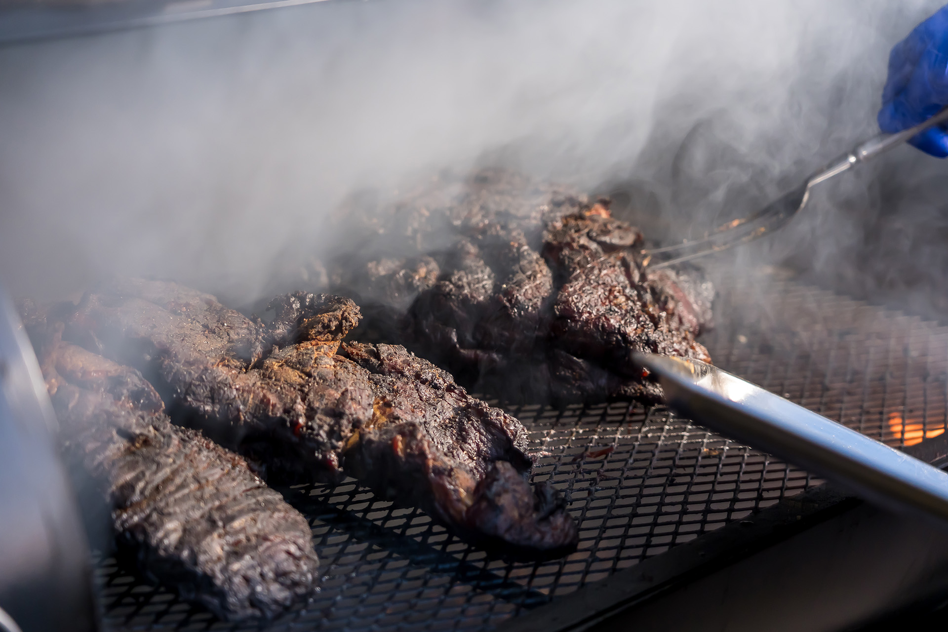 大型庫内と温度管理機構で業務用にも安心