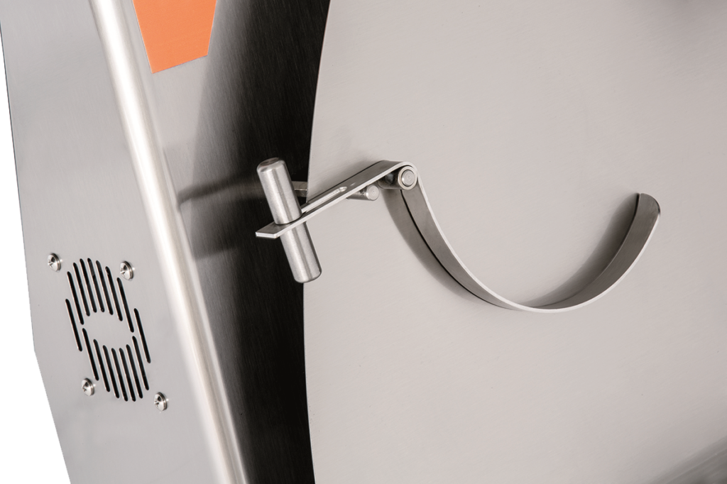 プロの現場に応える安全性と「ギア駆動」の耐久性